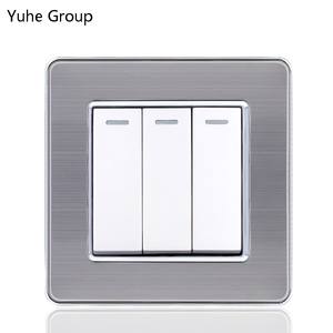 Enchufe de Pared Cuadrado Integrado con Panel Táctil de Acero Inoxidable Israelí, 1 Salida, 16A, IP20, con Interruptor - Product Image 4