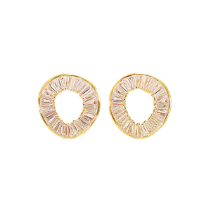 Orecchini a Perno E1488 in Oro con Cristalli Baguette Affusolati, Incastonatura a Canale, Design Geometrico di Lusso per Uso Quotidiano Femminile - Product Image 1