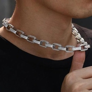 Collar de cadena cubana de alta demanda con acabado pulido brillante para uso diario, disponible a un precio razonable. - Product Image 2