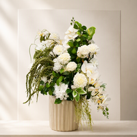 Boule de fleurs artificielle haut de gamme PPS en soie verte et blanche de 60 cm pour centre de table de mariage et événements