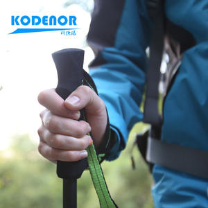 Bâtons de randonnée Kodenor en fibre de carbone, 3 sections télescopiques, verrouillage externe, légers, portables, pour la montagne et la marche - Product Image 2