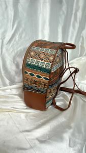 Bolso Tipo Bp con Estampado Tan - Product Image 5