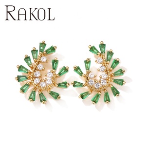 Rakol EP5659ต่างหูเพชรสวิสทรงกลมสีเขียววาวประดับด้วยเพทายทรงกลมซีซีเครื่องประดับต่างหูแฟชั่นสีทอง - Product Image 6