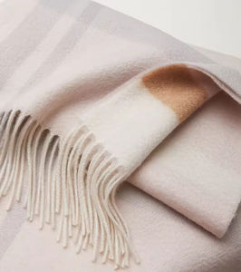 Bufanda Larga de Lana Personalizada con Diseño Geométrico Clásico de Lujo para Mujer, Temporada de Otoño, Transpirable, Antibacteriana, Duradera, Marca OEM Neutral - Product Image 3