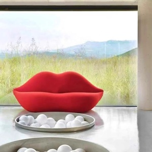 Sofá de Salón de Diseño Moderno <span class=keywords><strong>en</strong></span> Forma de Labios, Tapizado <span class=keywords><strong>en</strong></span> Terciopelo, Color Dorado, Rosa y Rojo, Sofá <span class=keywords><strong>en</strong></span> Forma de Beso - Product Image 2