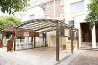 Couverture de voiture de résistance Carport avec toit arqué en aluminium Carport Auvent Garages Auvents Carports