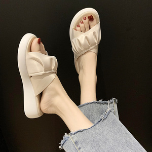 Tendencia de Moda para Mujer: Sandalias con Suela Gruesa Antideslizante, Chanclas, Nueva Llegada, Venta al Por Mayor Disponible - Product Image 2