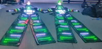 Nouveautés : Ensemble de costumes de cosplay Predator robot LED de haute qualité pour performance sur échasses, idéal pour fêtes d'anniversaire, boîtes de nuit et spectacles sur scène