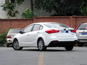 <span class=keywords><strong>Kia</strong></span> K3 d'<span class=keywords><strong>occasion</strong></span> haut de gamme 2015, économique en carburant pour la conduite en ville, prix abordable, disponible dès maintenant. - Product Image 4