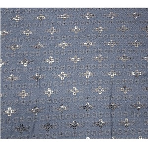 Tissu en rayonne imprimé le plus vendu, texture lisse, confortable pour l'été, idéal pour les kurtas, robes et tuniques, disponible à la vente - Product Image 3
