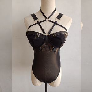 Nuevo body sexy de malla transpirable con tirantes de tres puntos y diseño hueco, estilo transfronterizo, color negro, para mujer. - Product Image 1