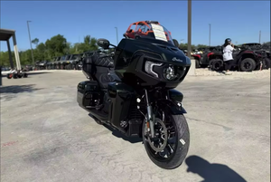 READY TO RIDE 2025 FOR-Indian Motorcycle Cruiser Motorcycle Pursuit Elite Black Forest Candy à vendre - Product Image 4