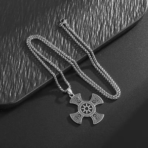 Người Đàn Ông Viking Đồ Trang Sức Thép Không Gỉ Chữ Thập Viking Mặt Dây Chuyền Vòng Cổ Titan Thép <span class=keywords><strong>Celtic</strong></span> Viking Rune Dấu Hiệu Chữ Thập Người Đàn Ông Của Vòng Cổ - Product Image 1