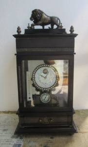 Baromètre et thermomètre en bois avec figurine de lion, roue de Ferris, régulateur à boule de gravité, horloge à billes tombantes - Product Image 2