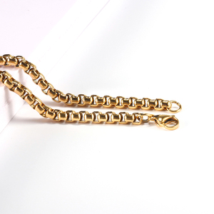Vente en gros tendance Collier en acier inoxydable plaqué or 18 carats avec chaîne de perles carrées style ethnique pour femmes et hommes cadeau - Product Image 4