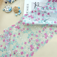 Chinois en gros personnalisé couleur pure vif broderie florale bordure dentelle tissu décoratif femmes sous-vêtements robes