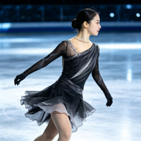 Robe de performance en mousseline irrégulière, dégradé noir-gris, asymétrique à une épaule, froncée, avec strass et dos en V profond, pour patinage artistique