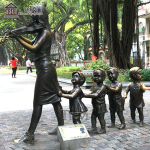 Estatua de Bronce Personalizada de Recuerdo Escolar, Escultura de Maestro y Niños - Product Image 3