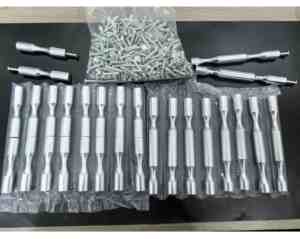 Soporte de <span class=keywords><strong>Pared</strong></span> de Aluminio para 1 Botella de Vino, con Clavijas, Oxidado, Piezas Mecanizadas por CNC, Personalizado, Apto para Bodegas y Bares Domésticos - Product Image 5