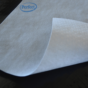 יריעת לבד סינתטית לחיפוי גגות, אטומה למים, חדיר לאדים, אטומה לאוויר, שכבת בסיס לגג מודרנית, עמידה בפני אש ועובש. - Product Image 2