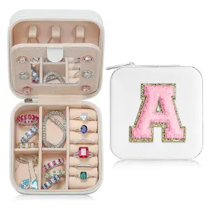 नए फैशन रचनात्मक वर्णमाला गहने बॉक्स पोर्टेबल छोटे वर्ग A-Z बॉक्स