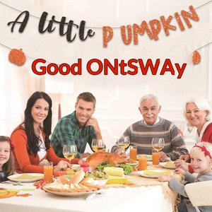 Striscione a Forma di Zucca per il Ringraziamento, Decorazione per Feste con Design 'A Little Pumpkin Is on Its Way' - Product Image 2