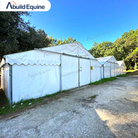 Écuries portables pour chevaux, boxes extérieurs portables, façades de boxes portables, boxes à louer