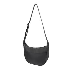 Sac bandoulière minimaliste de type dumpling avec fermeture éclair pour usage quotidien, collection Printemps 2024, style noir et blanc tendance - Product Image 1