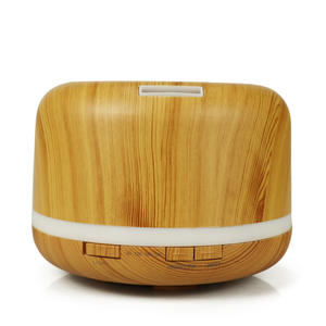 Diffuseur d'arômes à effet bois 500 ml avec lumière LED et fonction de minuterie pour usage domestique - Product Image 1