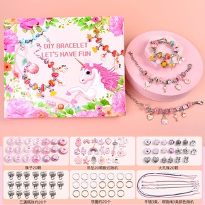 Vendite calde gioielli per ragazze sorpresa scatola cieca <span class=keywords><strong>Set</strong></span> braccialetto in metallo per ragazze popolare braccialetto con ciondoli per bambini che fa gioielli kit - Product Image 3