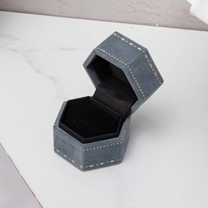 Red wholesales high-end PU leather watch <b>boxes</b>, flip style watch displays, <b>storage</b> <b>boxes</b>, pillows - Product Image 1