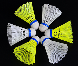 Suministro de fábrica Bola de plumas <span class=keywords><strong>a</strong></span> prueba de viento Entrenamiento de aprendizaje al aire libre Bádminton Nylon - Product Image 4