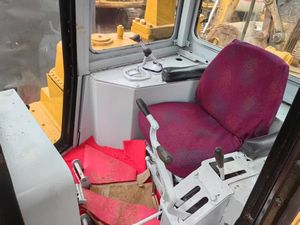 รถดันดินมือสอง Caterpillar D7R เครื่องยนต์ CAT แท้ ห้องคนขับกว้างขวาง พร้อมเอกสารตรวจสอบครบถ้วน - Product Image 6
