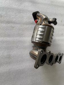 เครื่องฟอกไอเสียรถยนต์สำหรับ Kia Sportage Sorento 2016-2020 Hyundai Santafe 2019-2020 2.4L ระบบปล่อยไอเสียแบบพอดีโดยตรง - Product Image 4