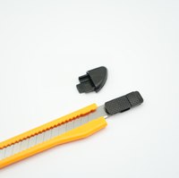 Couteau utilitaire à poignée en plastique coupe-boîte rétractable en acier à haute teneur en carbone de 9mm