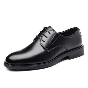 Zapatos formales de cuero para hombre, estilo coreano, versátiles, de charol, cómodos, con suela blanda, para bodas. - Product Image 5