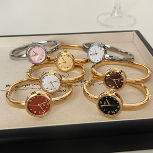 Montre-bracelet IEKE Disc Roman Fashion, élégante et décontractée, avec un petit bracelet doré, au design raffiné - Product Image 1