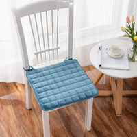 Coussin de chaise en flanelle pelucheuse avec attaches, coussin d'assise chaud et épais pour le bureau, la chaise d'étudiant et la chaise de salle à manger