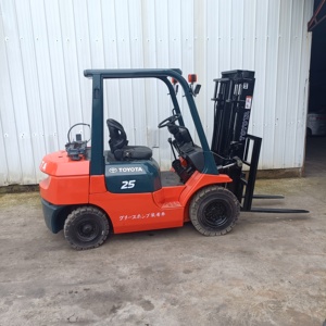 Toyota 2.5 Ton Forklift Diesel LPG Dual <b>Fuel</b> Used <b>Industrial</b> Lift Truck - Product Image 3