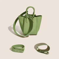 Vente en gros de sacs fourre-tout en cuir véritable de qualité supérieure sacs besace à bandoulière tendance pour femmes sac seau décontracté de grande capacité