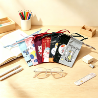 Sac à lunettes en microfibre de haute qualité avec cordon de serrage, pochette pour lunettes, surface lisse, sac à lunettes doux avec logo personnalisé