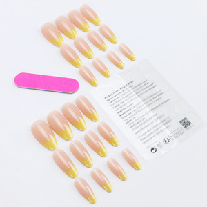 <span class=keywords><strong>Manicura</strong></span> <span class=keywords><strong>Francesa</strong></span> en Degradado <span class=keywords><strong>Amarillo</strong></span> Limón, Base Nude para un Diseño de Uñas en Forma de Almendra Fresco y Moderno que Favorece la Piel Clara - Product Image 5