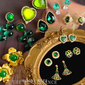 Pendientes de Alta Gama de Aleación de Cobre con Circonita y Flores Exageradas de Estilo Vintage de la Colección Esmeralda - Product Image 4