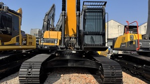 Excavatrice sur chenilles Sany 245H d'occasion, puissante et performante, à prix avantageux, en stock, livraison rapide. - Product Image 4