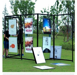 Unité d'affichage sur pied pliable <span class=keywords><strong>de</strong></span> couleur noire/argentée personnalisée pour l'espace d'exposition en studio, les musées et <span class=keywords><strong>la</strong></span> <span class=keywords><strong>photographie</strong></span> - Product Image 2
