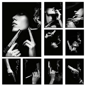 Impresión en Lienzo de Mujer Moderna y Sexy, Póster en Blanco y Negro, Pistola Disparando, Arte Vertical para Pared, <span class=keywords><strong>Pintura</strong></span> para Sala de Estar, Oficina, Decoración del Hogar - Product Image 1