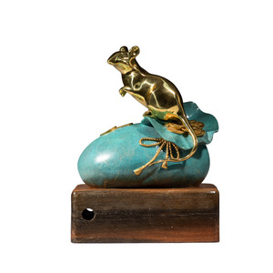 Bronze and gold era money bag kangaroo yellow copper <b>mouse</b> figurine, lucky <b>mouse</b> for good fortune in the New Year, office and st - Product Image 1
