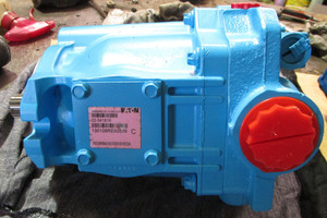 ปั๊มไฮดรอลิกแรงดันสูง Eaton Vickers PVE19 แบบลูกสูบแปรผัน 41 ซีซี/รอบ 210 บาร์ สำหรับเครื่องจักรขุดตัก - Product Image 4