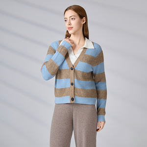Fabricant de tricots, vêtements de créateurs sur mesure de haute qualité, pull d'hiver à col en V pour femme, cardigan rayé, pull pour femme - Product Image 6