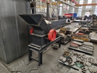 Mesin Penghancur Batu Bijih Emas Tanah Terlaris, Mesin Penghancur Botol Kaca, Hammer Mill PC1200*1200 Hammer Crusher dengan Kehilangan Material Rendah